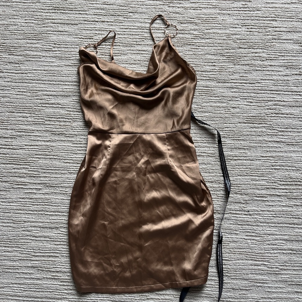 Satin nwt pretty little thing dress